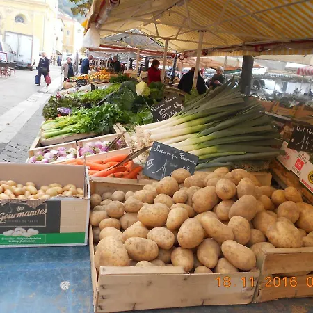 Oda ve Kahvaltı Breakfast At Sophy's Nice
